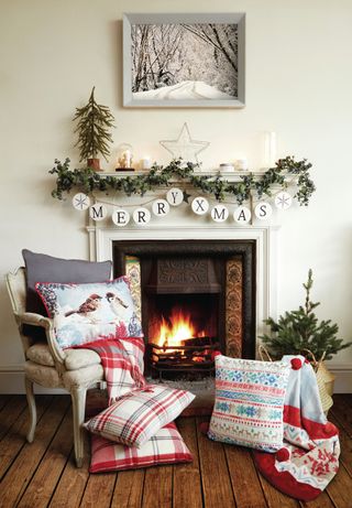 Traditional Christmas decor ideas – 17 classic festive looks | Real Homes