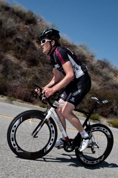 Julian Kyer (Juwi Solar) riding to second place in the TT.