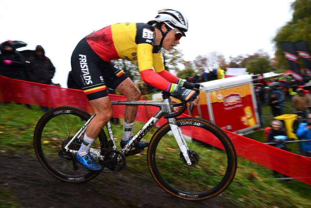HULST NETHERLANDS NOVEMBER 27 Sanne Cant of Belgium and Team Crelan Fristads competes during the 7th UCI Cyclocross World Cup Hulst 2022 Womens Elite CXWorldCup on November 27 2022 in Hulst Netherlands Photo by Luc ClaessenGetty Images