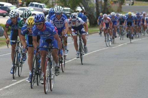 Gilberto Simoni (Lampre-Caffita) leads an attack but didn't last too long
