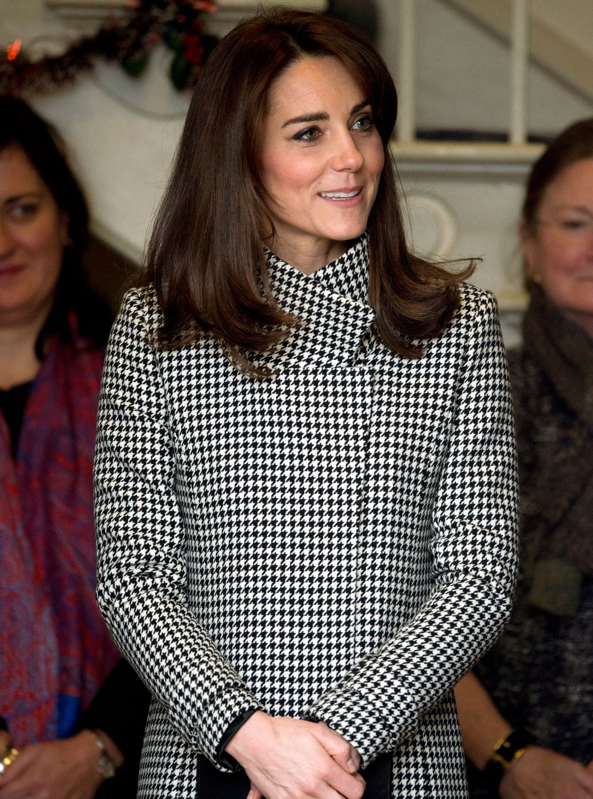 Houndstooth: How to Wear Kate's Favourite Pattern