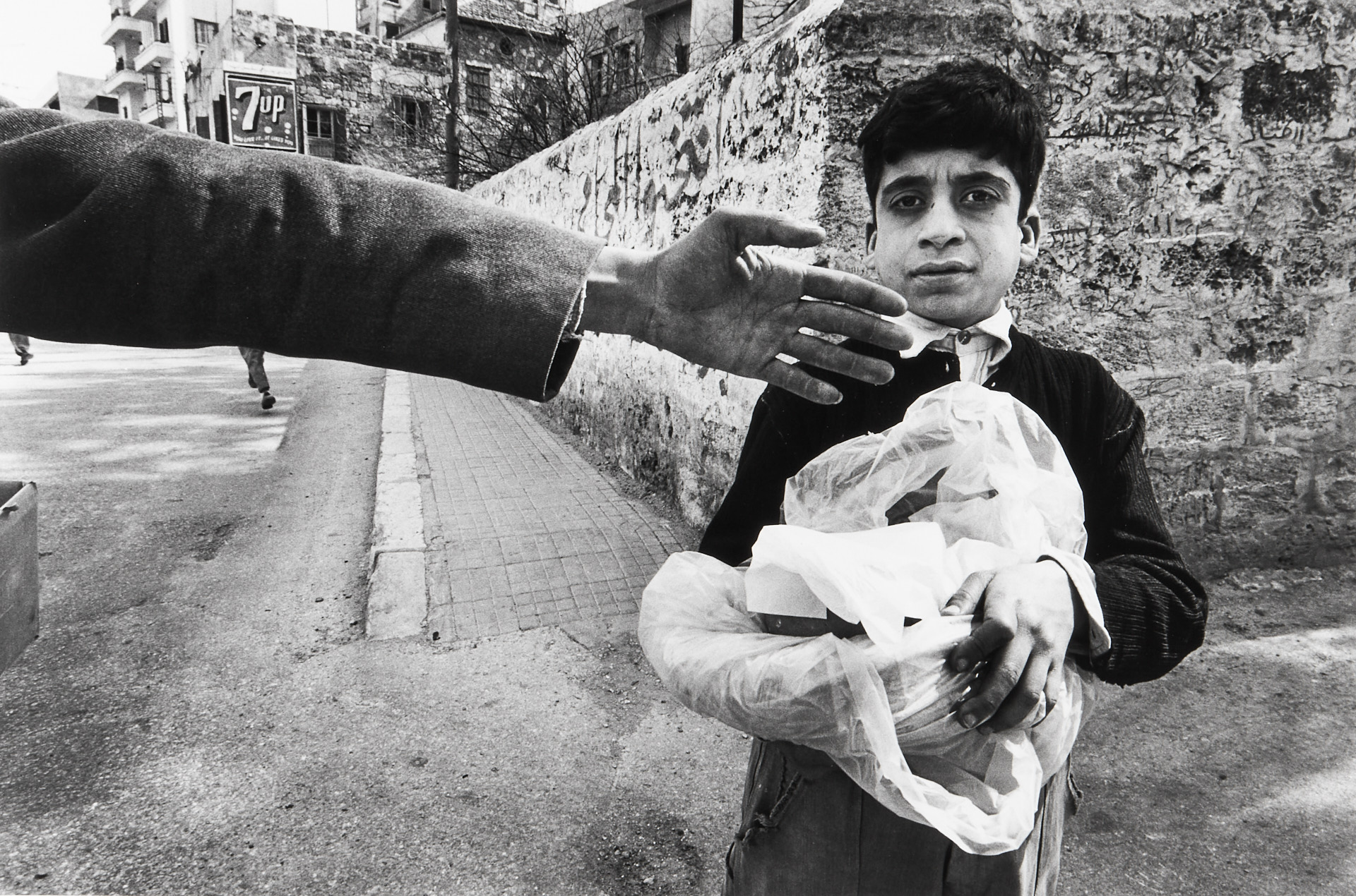 William Klein's photograph “Hand, Beirut.