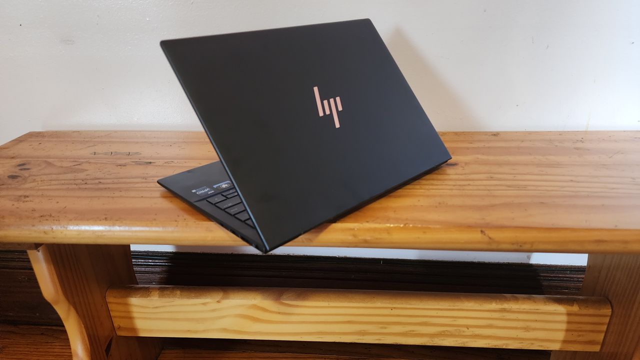 HP Elite Dragonfly G4