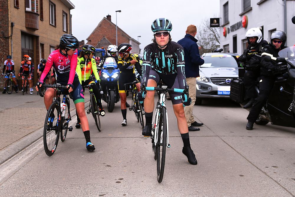 Organisers neutralized the women's race after Nicole Hanselmann (Bigla) almost caught the men's race at Omloop Het Nieuwsblad