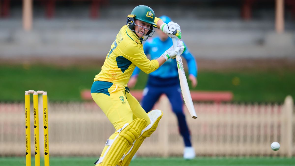 Alyssa Healy of Australia bats during the One Day match between Governor General&#039;s XI and England Women at North Sydney Oval, on January 09, 2025, in Sydney, Australia