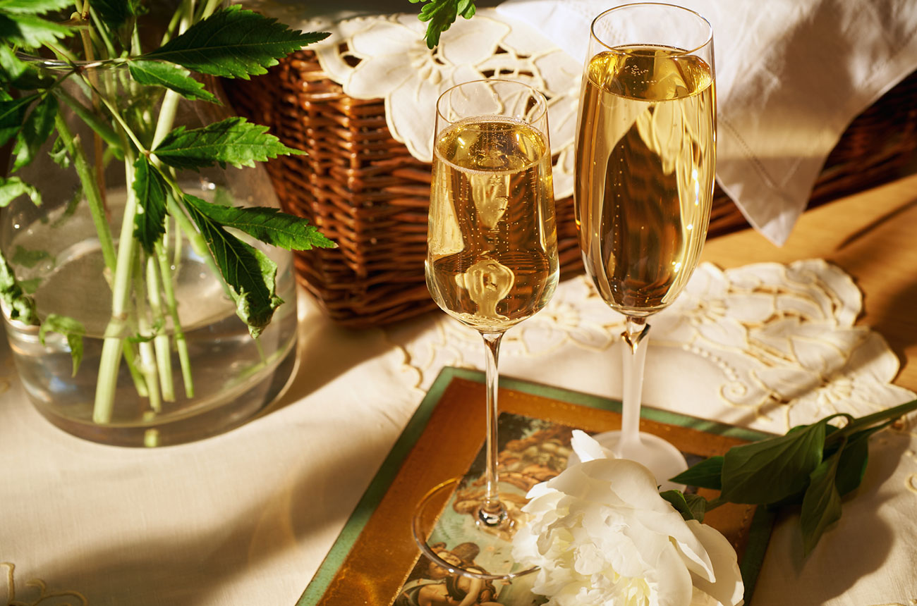 Summer cocktails Jasmine Royale