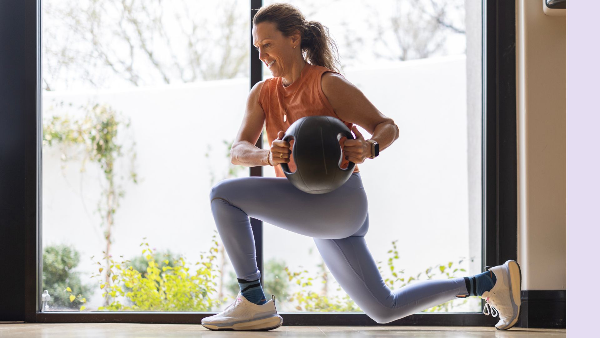 Woman doing lunge as part of a 30-minute gym workout