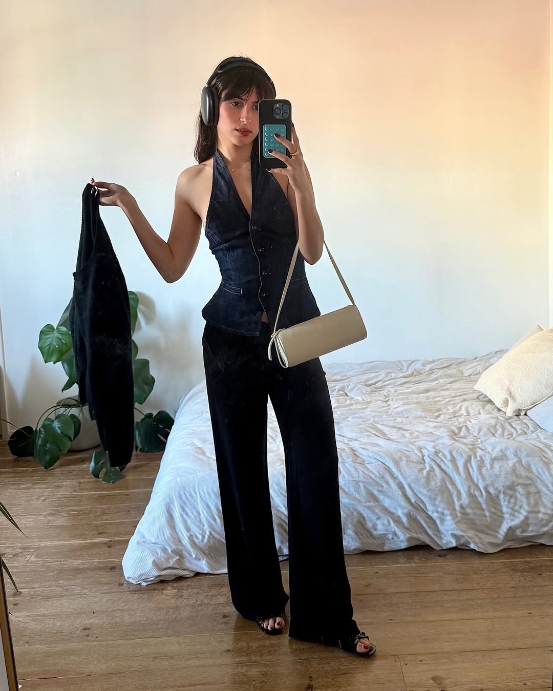 flare-jean-outfits-uk