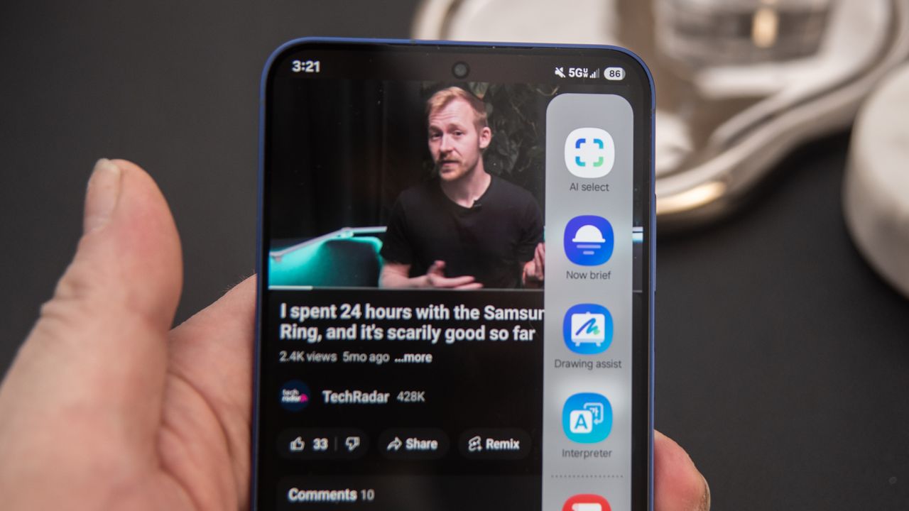 Samsung Galaxy S25 Plus with AI Assist toolbar showing on right side