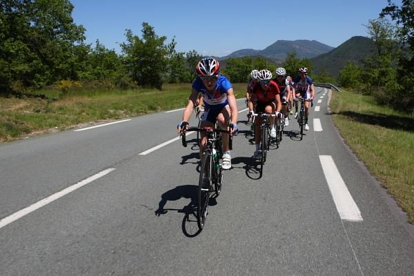 Mara Abbott (United States) leads the break.