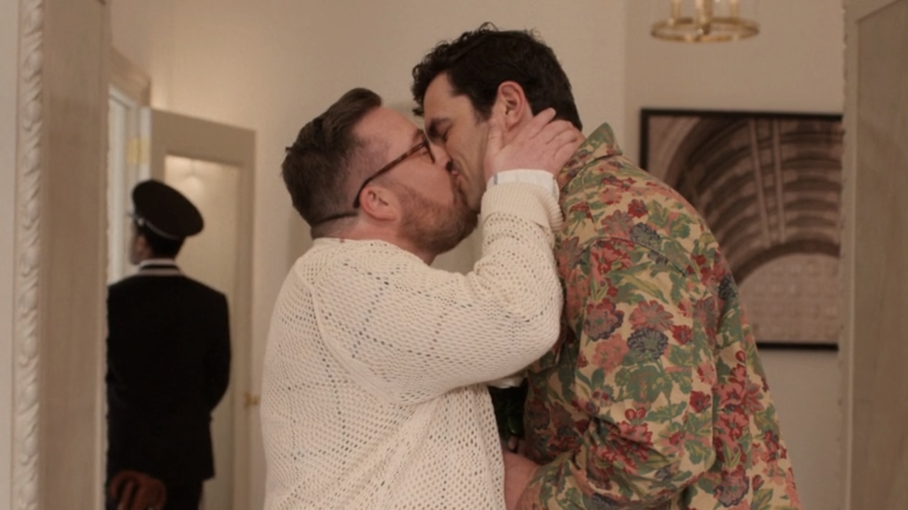Howard and Vinny kissing in Only Murders in the Building's Season 5 finale