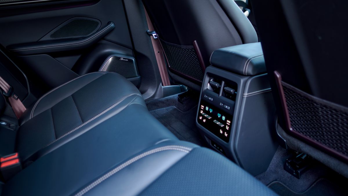 2026 Porsche Macan review.