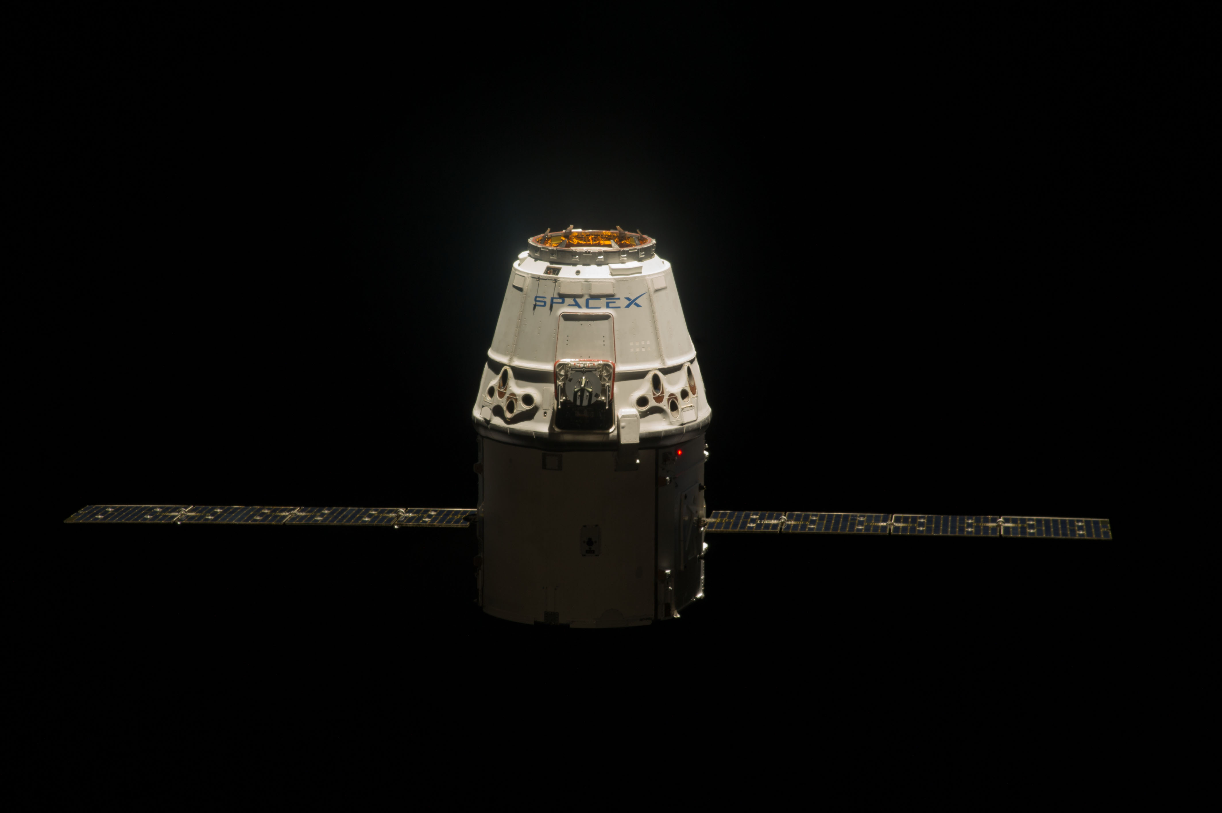 SpaceX Dragon Arrives at ISS