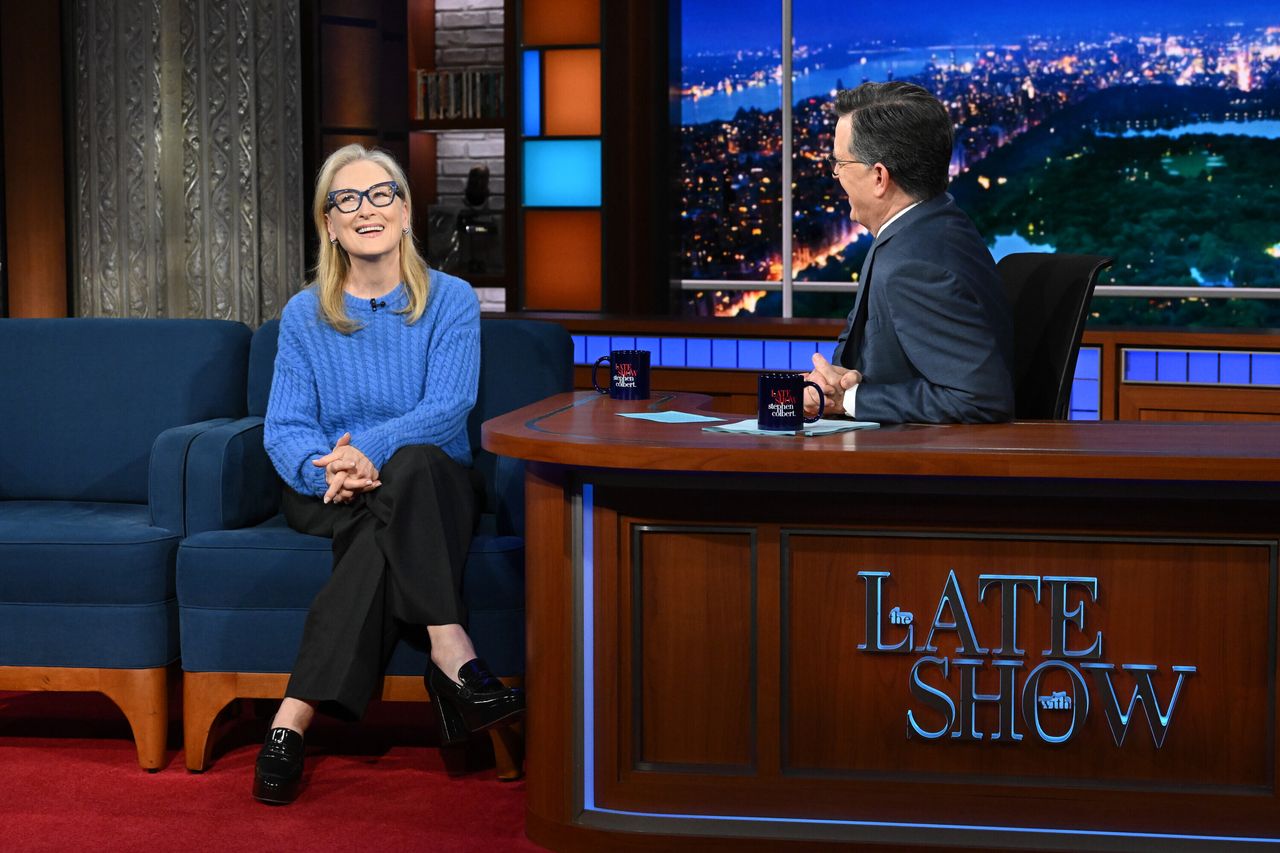Blue Gummer Grace Gummer's Cerulean Blue Set Would Make Mom Meryl Streep Proud ...