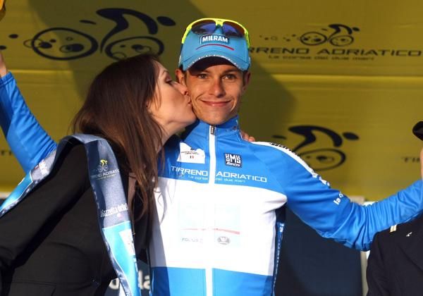Linus Gerdemann (Milram) took the first leader's jersey in Tirreno-Adriatico.