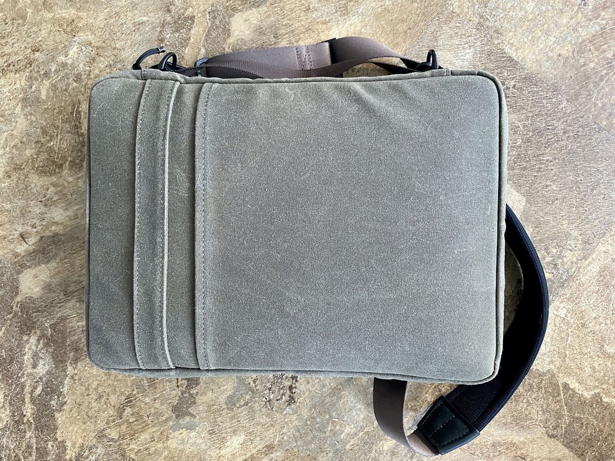 Waterfield Designs Tech Folio 16 Back