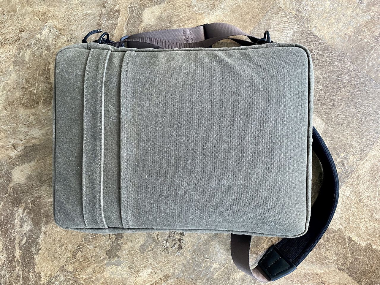 Waterfield Designs Tech Folio 16 Back
