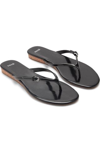 ezD44A3Ub33m9zJYcvkDXo-320-80 هذا النمط بانت مع Flip-Flops يخلق مجموعة الصيف الأكثر روعة
