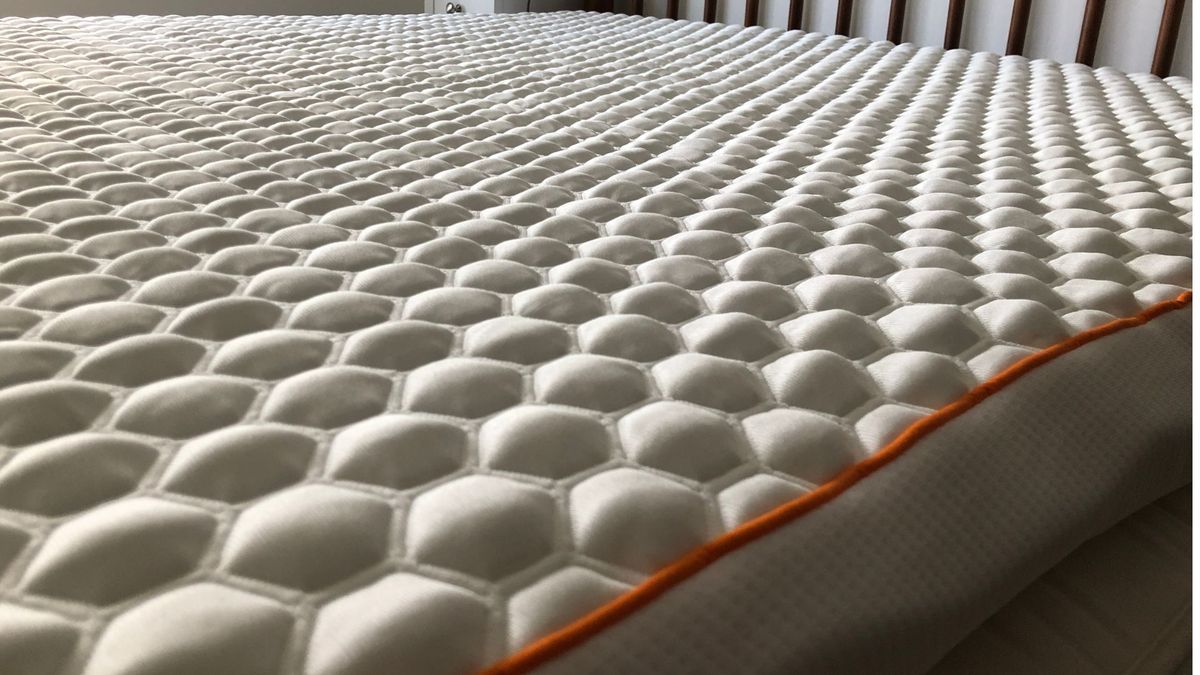 A close-up of the Octasmart Deluxe Mattress Topper
