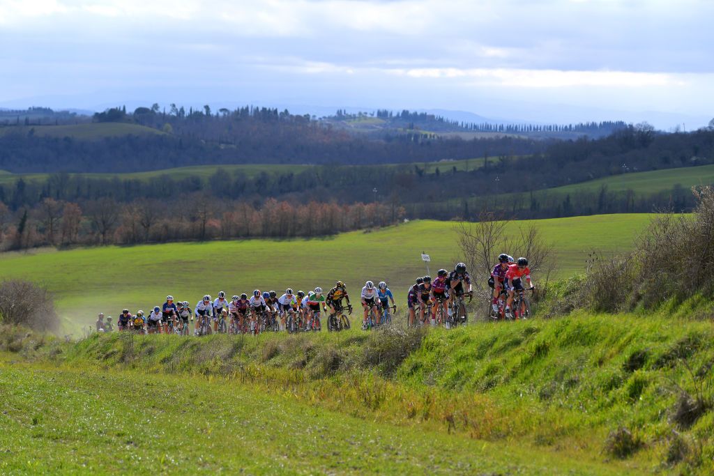A view of the Strade Bianche Women's front group