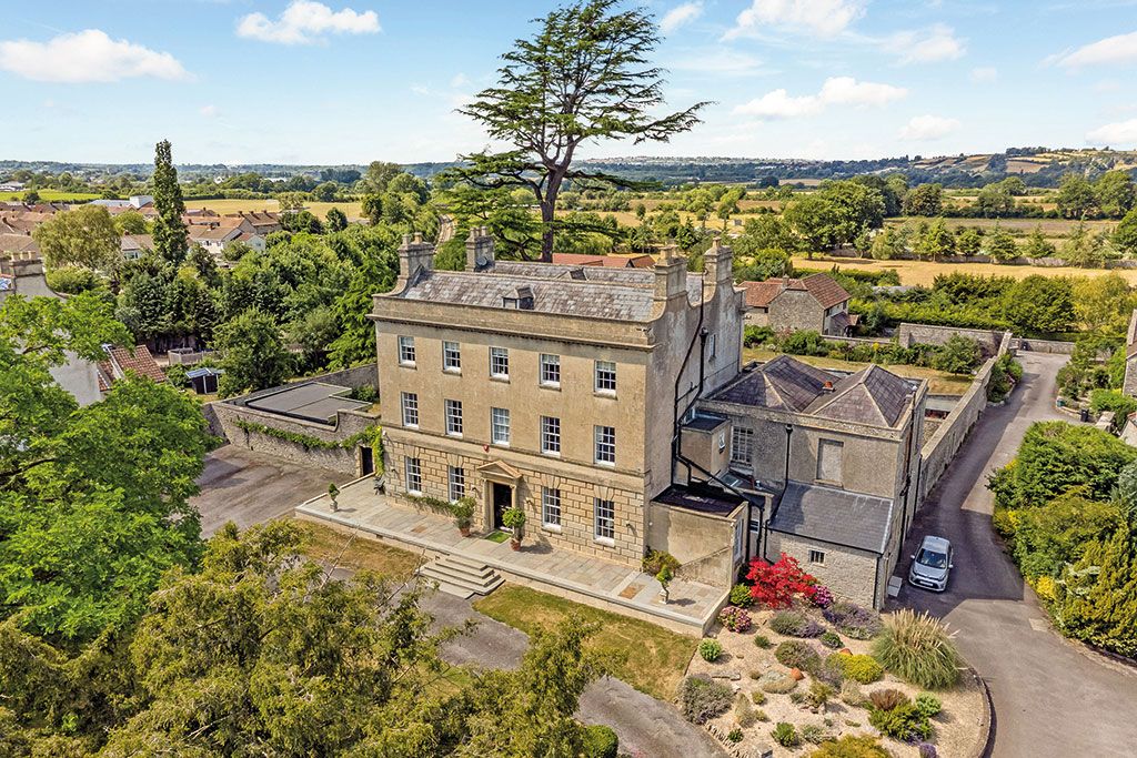 Houses for sale with walled gardens: Saltford House, Saltford, Somerset