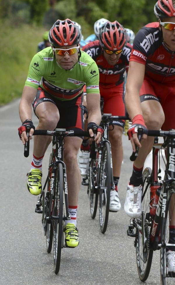 Cadel Evans rides the final stage of the Dauphine surrounded by his BMC teammates