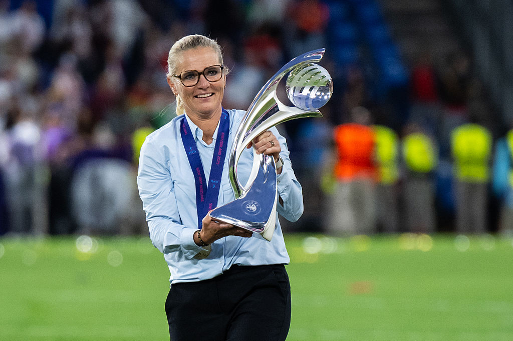 Head coach Sarina Wiegman of England celebrates the victory with the trophy after the UEFA Women's EURO 2025 Final match between England and Spain at St. Jakob-Park on July 27, 2025 in Basel, Switzerland. 