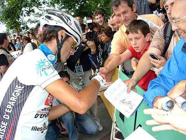 Valverde with all his supporters.