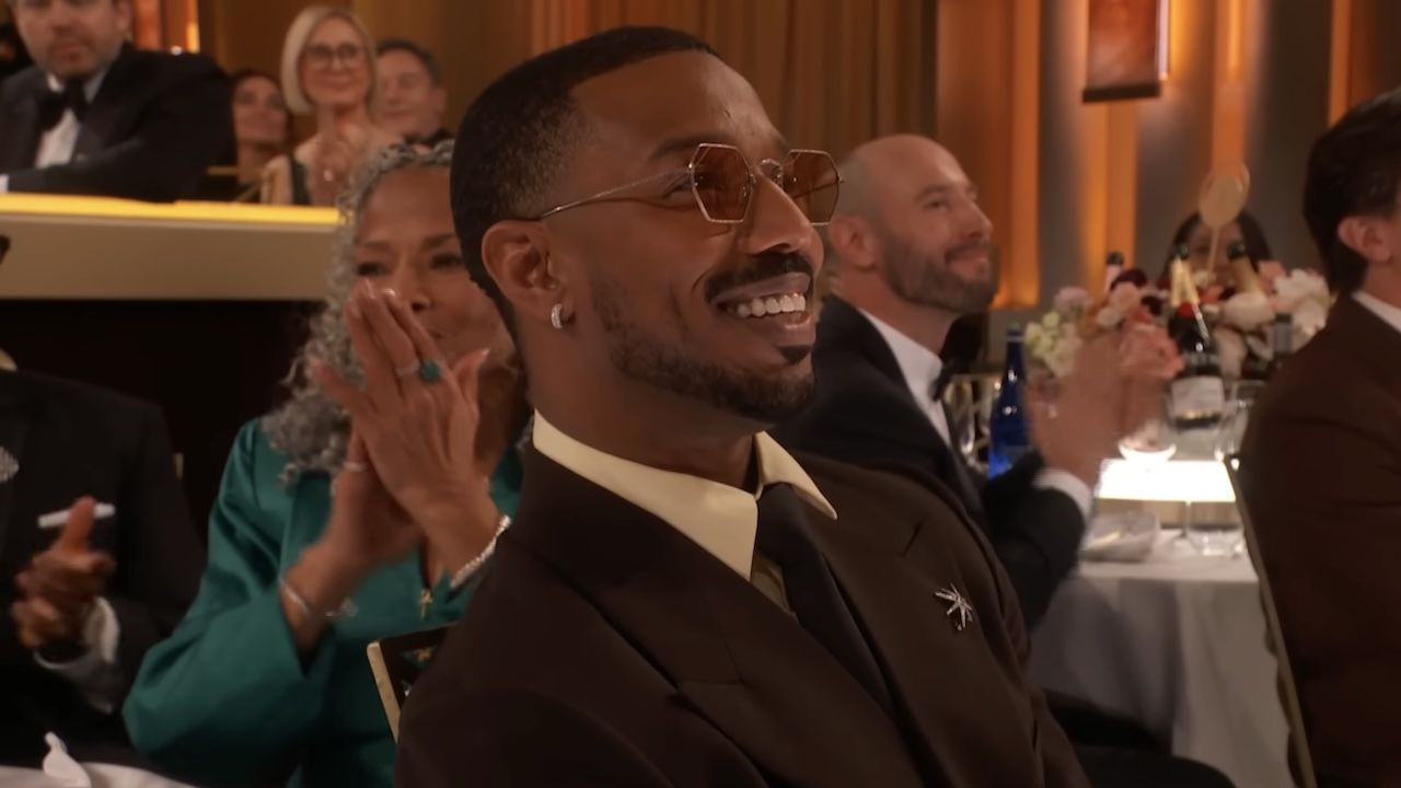 We blijven praten over Glen Powell die zijn ouders meeneemt naar de rode loper, maar de moeder van Michael B Jordan kreeg te maken met die ‘lust’-opmerkingen van Nikki Glaser