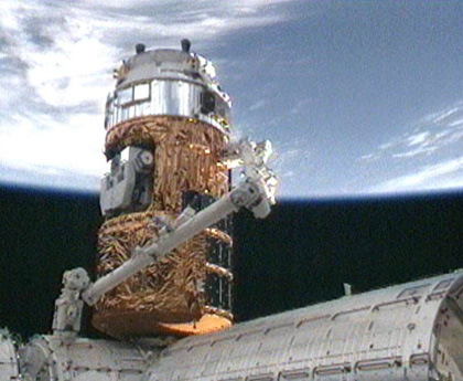 Space Station Crew Welcomes Japan&#039;s First Cargo Ship