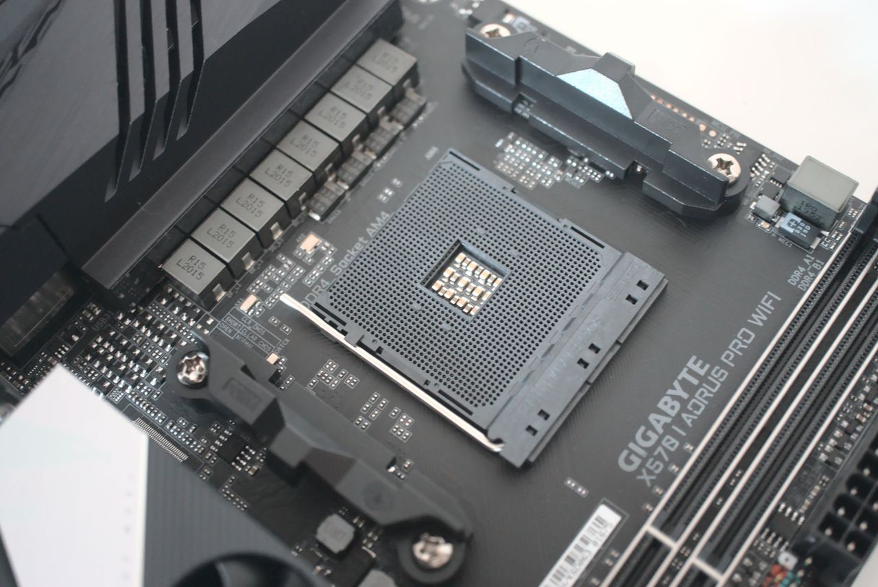 Gigabyte X570-I AORUS Pro Wi-Fi