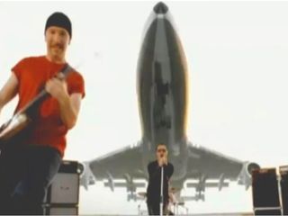U2's Beautiful Day - plane clearly pictured
