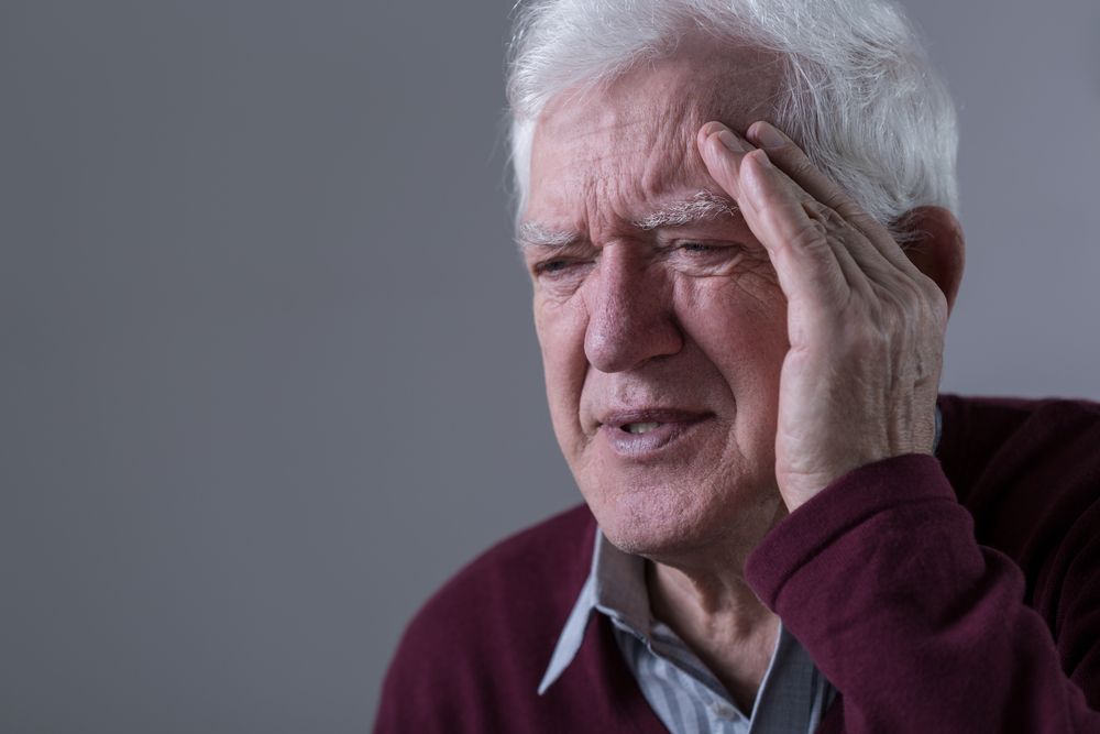 old man, head pain, dizzy