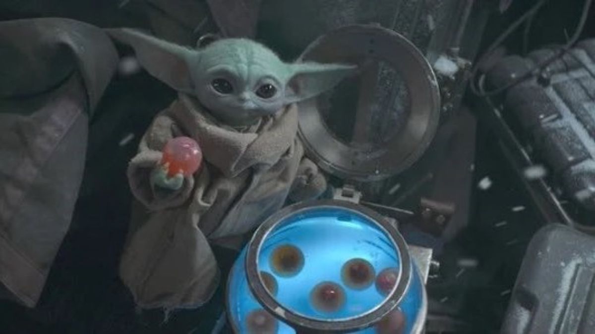 New Mandalorian Theory Suggests Baby Yoda Has A Good Reason For Eating All Those Eggs Gamesradar - eugenio yoda brawls star