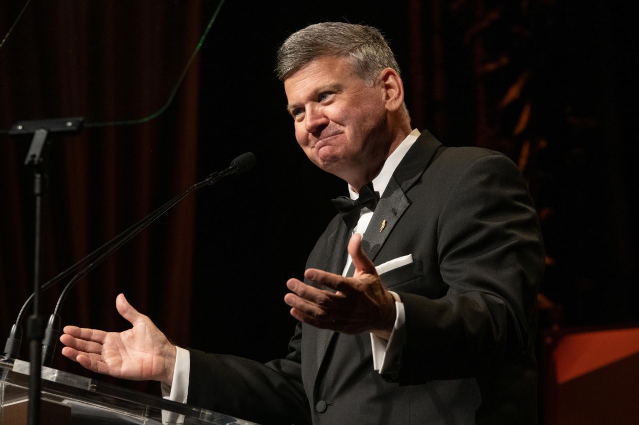 Citadel Communications president and chief operating officer Ray Cole joined Johnny Carson as an Iowa-born member of the B+C Hall of Fame.