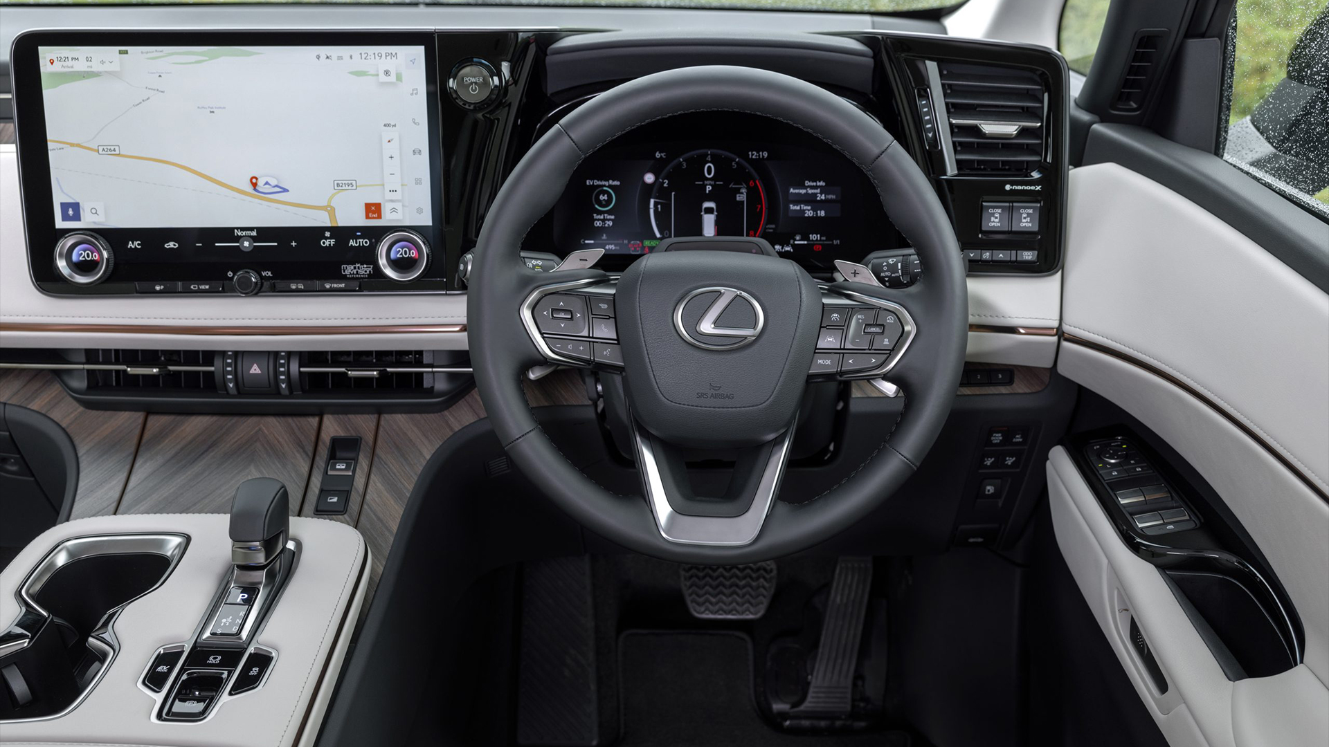 Lexus LM350h