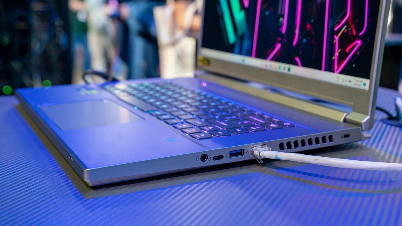 Acer Predator Triton 16