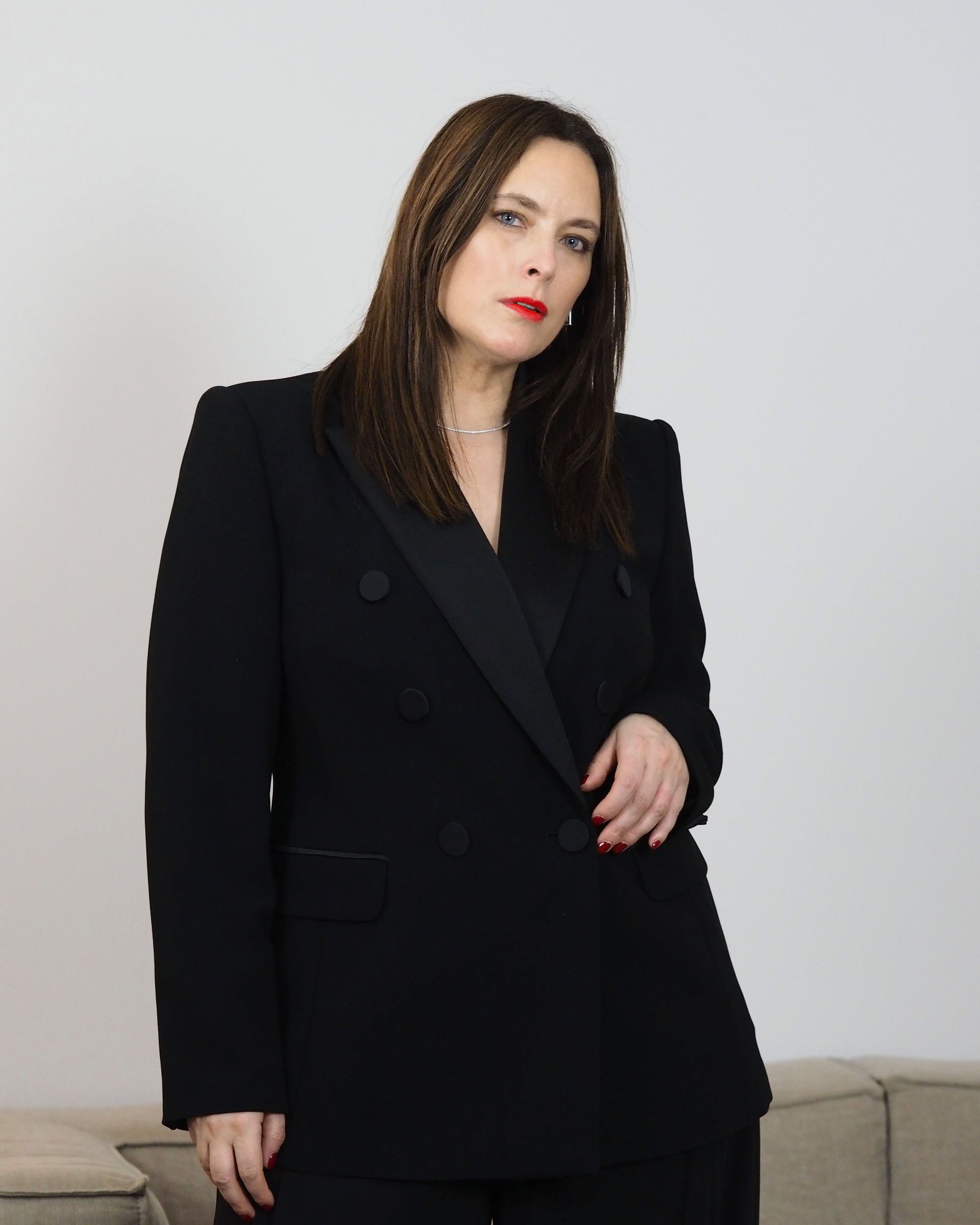 f2mBjntX8CHFDv7TMPLQBB-320-80 私は50歳のファッション専門家です。永遠のワードローブに加えたい5つの新鮮な秋のトレンド