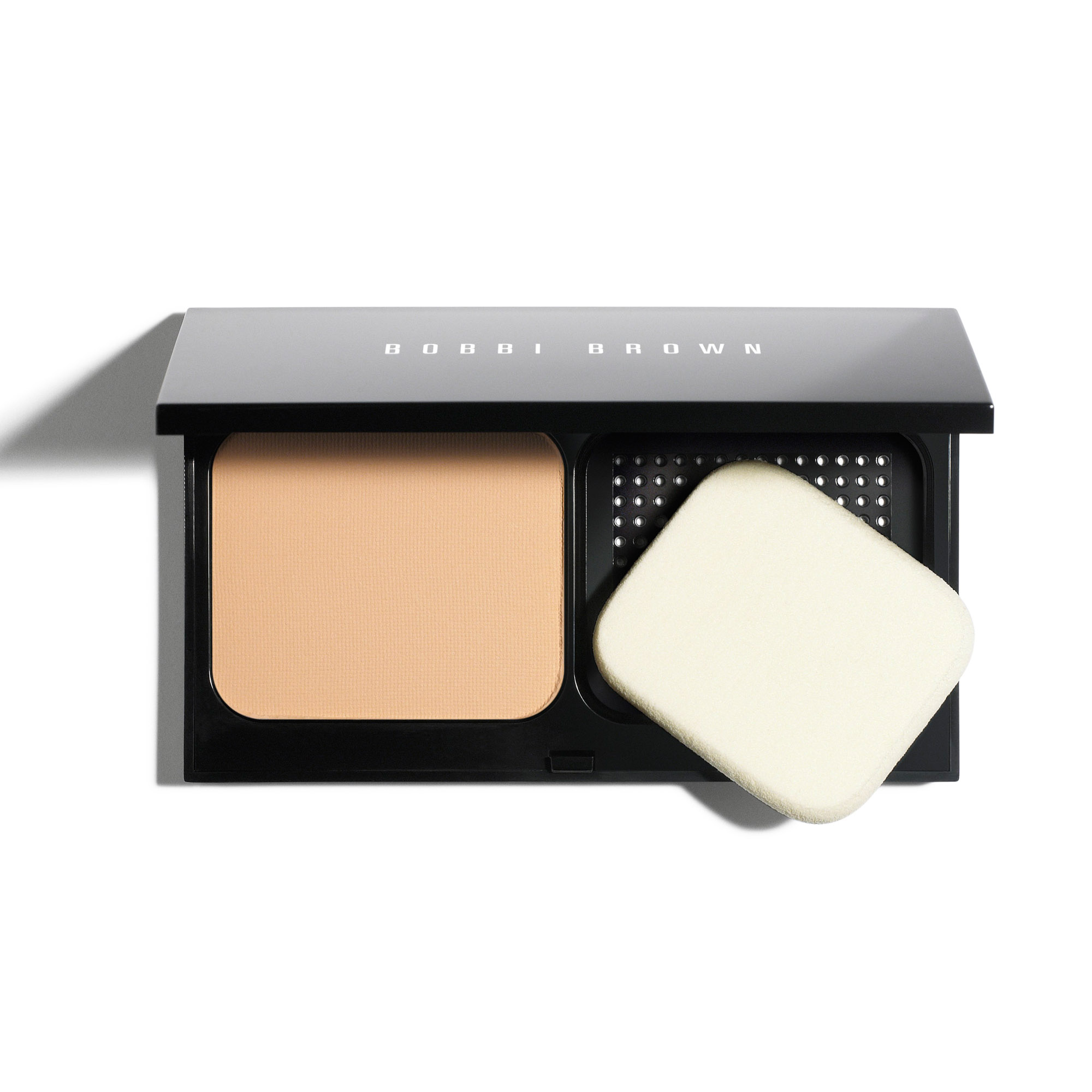 Best powder foundations for amazing coverage and ease of use Woman