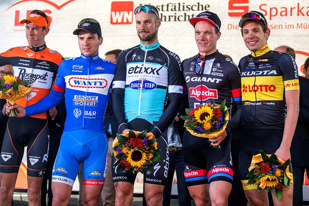 Tom Boonen (Etixx-QuickStep) tops the podium at Munsterland