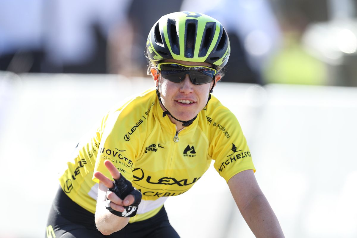 Amanda Spratt in yellow at the Bay Crits