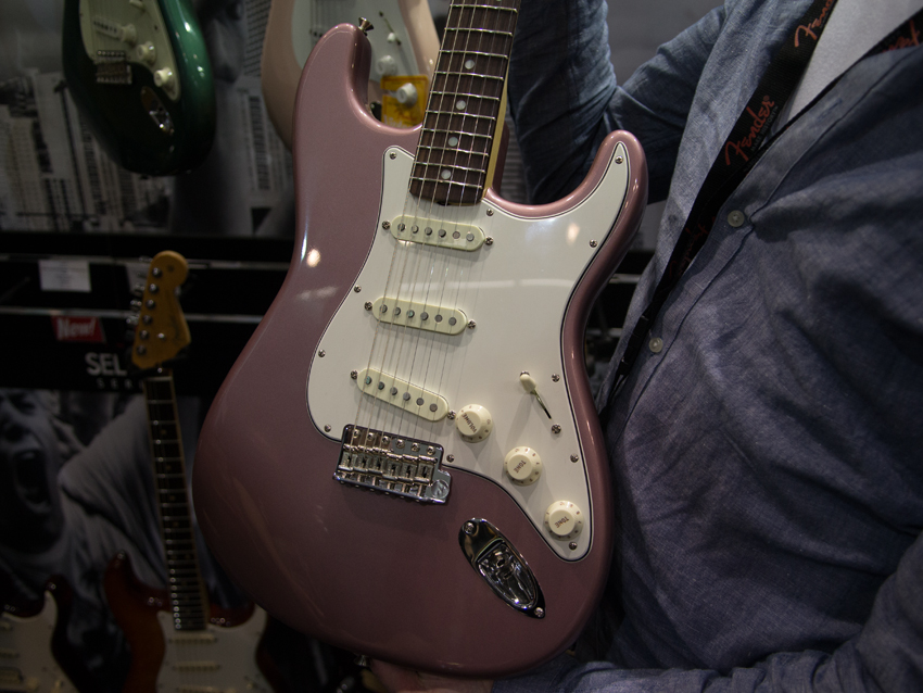 American Vintage '65 Stratocaster