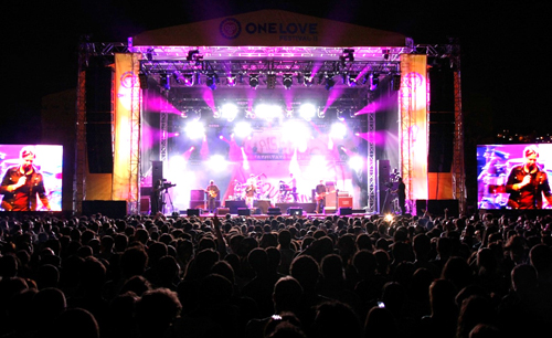 JBL VERTEC Line Arrays and Soundcraft Vi6 Console at One Love Festival in Turkey