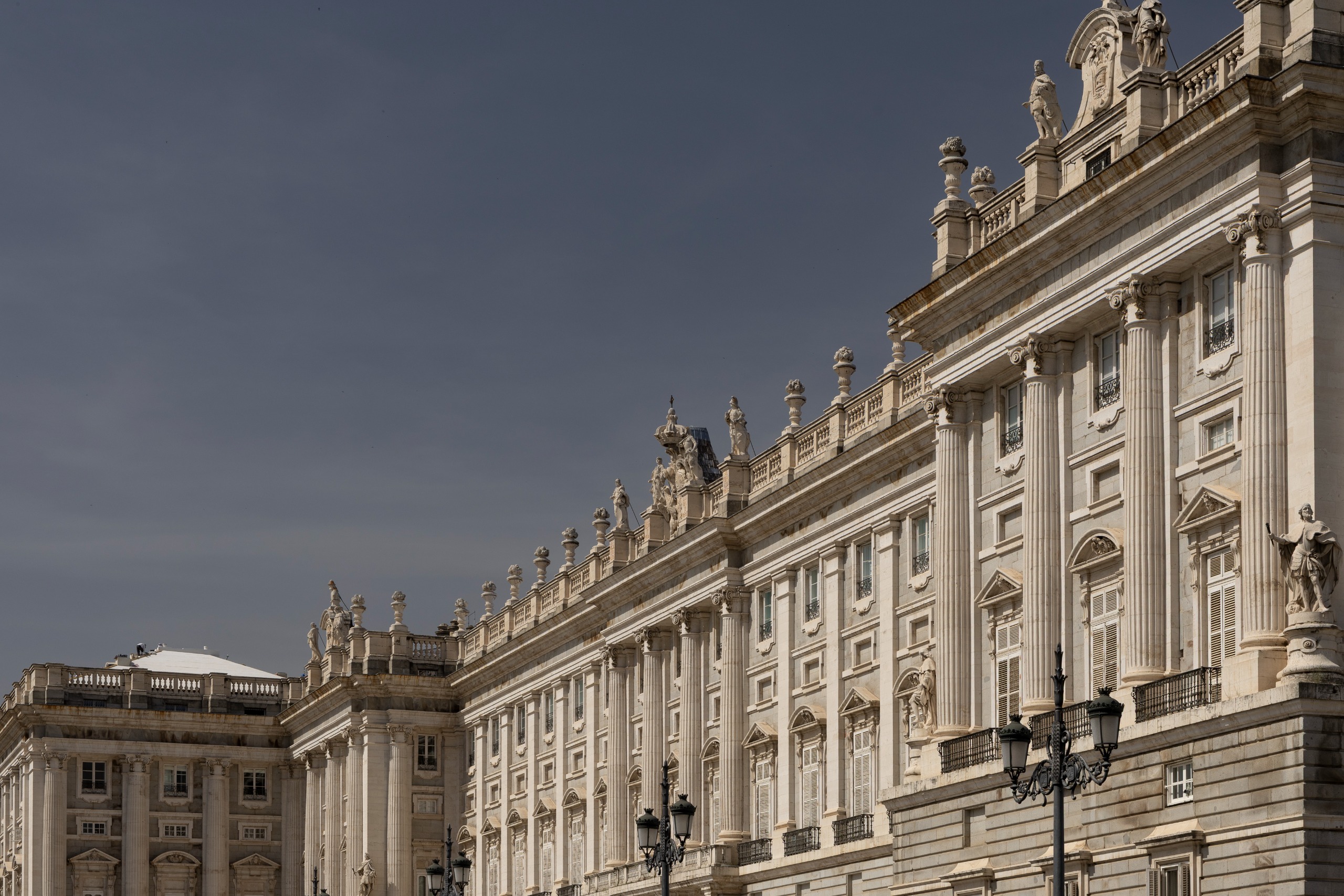 travel photos of royal palace in madrid