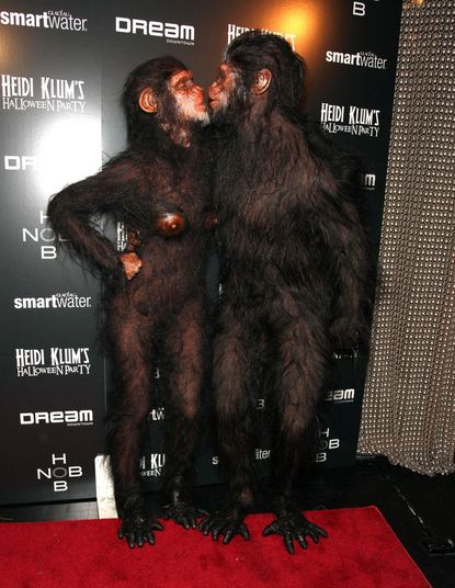 2011: Ape