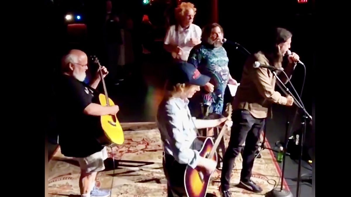 Watch Dave Grohl, Beck, Tenacious D cover yacht rock classic Summer Breeze