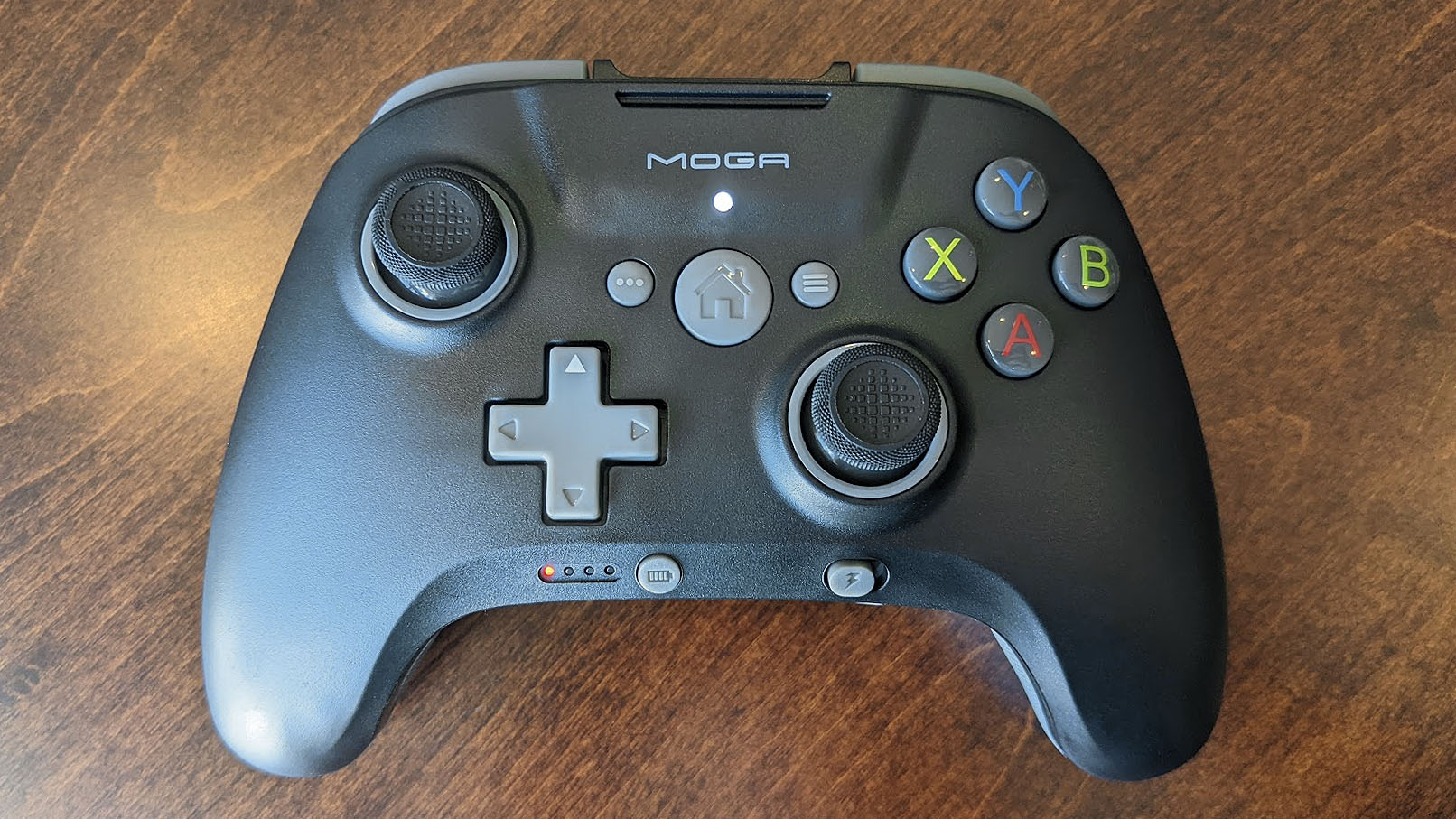 Front side of PowerA MOGA XP5-i Plus controller