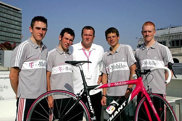 l to r Geraint Thomas, Mark Cavendish, Toby Hester (T Mobile) Jan Ullrich with Mark Cavendish and Ed Clancy.