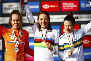 Annemiek van Vleuten (Netherlands) atop the podium with Anna van der Breggen and Amanda Spratt