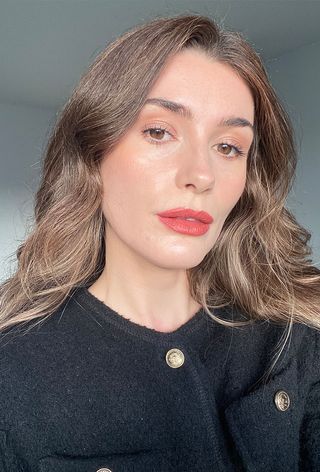 Eleanor wearing hourglass veil hydrating skin tint